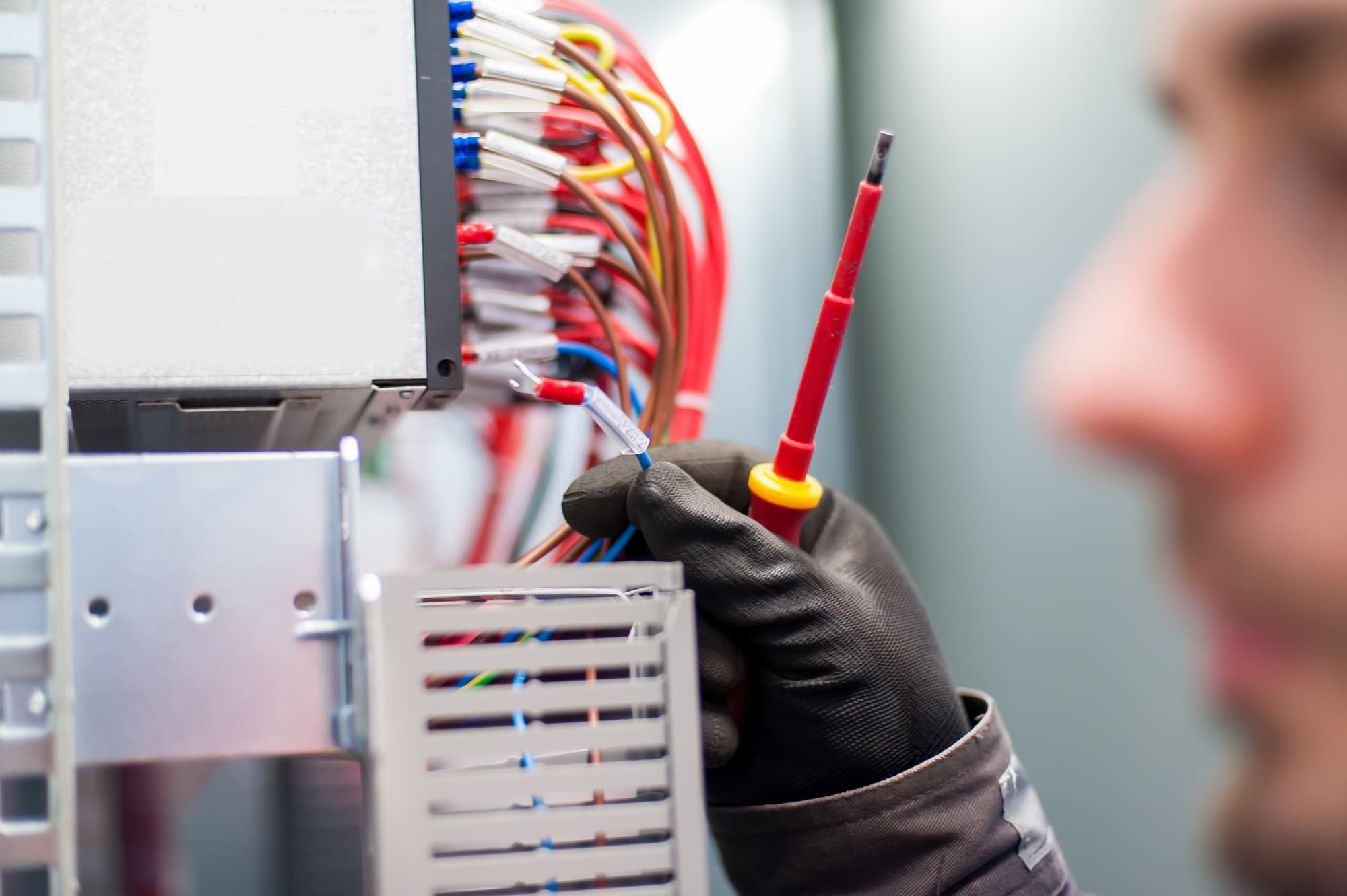 INSTALLATION_DEPANNAGE_ELECTRICITE_GENERALE_CHAUFFAGE_ELECTRIQUE_4 | J2E Elec Travaux d’électricité générale pour particuliers et professionnels à côté de Colmar et Guebwiller Wittenheim 4