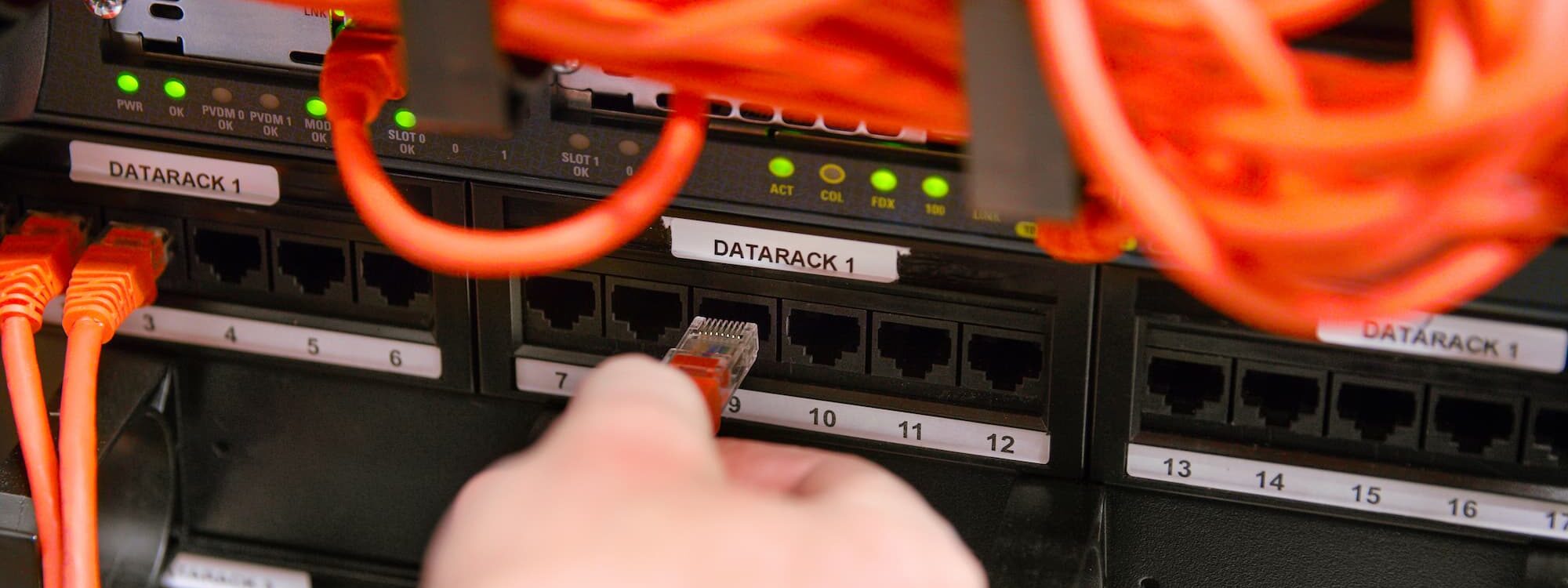 INSTALLATION_RESEAU_FAIBLE_ALARME_INCENDIE_INTERPHONIE_CAMERA_4 2000X750 | J2E Elec Pourquoi installer un réseau informatique en entreprise ? Wittelsheim