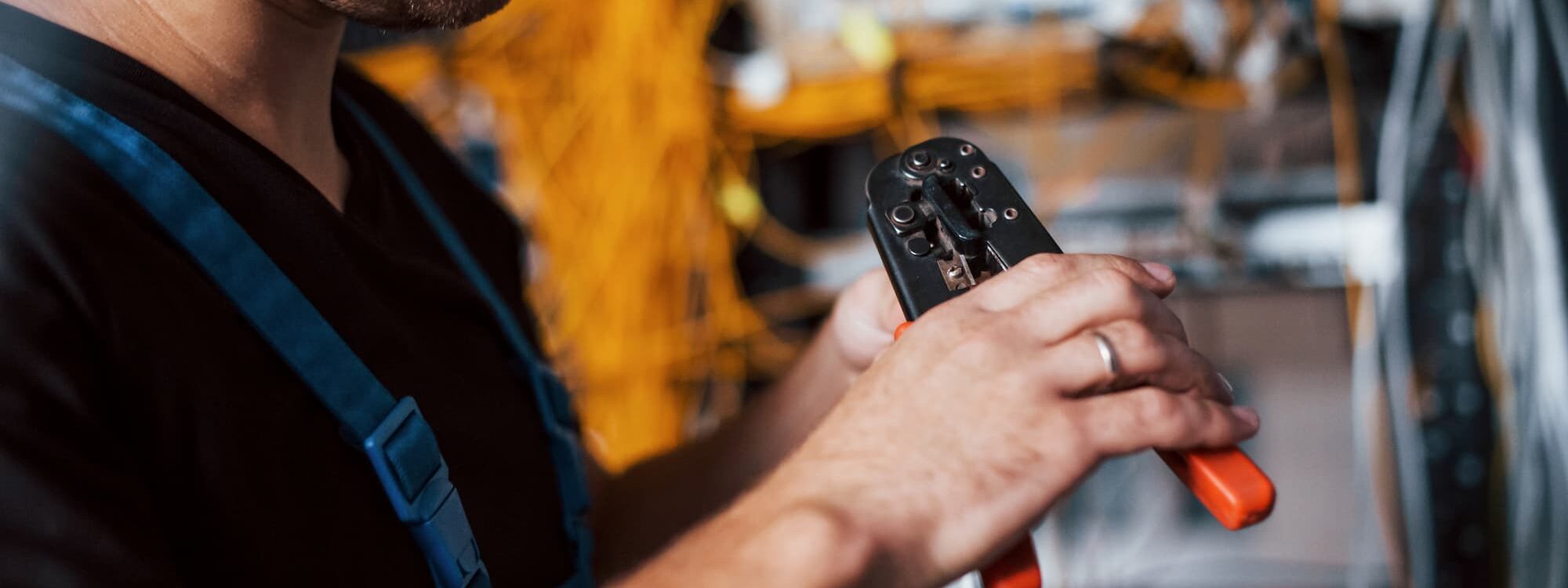 QUAND_QUELS_TRAVAUX_FAIRE_APPEL_ELECTRICIEN 2000X750 | J2E Elec Quand et pour quels travaux faire appel à un électricien ? Kingersheim