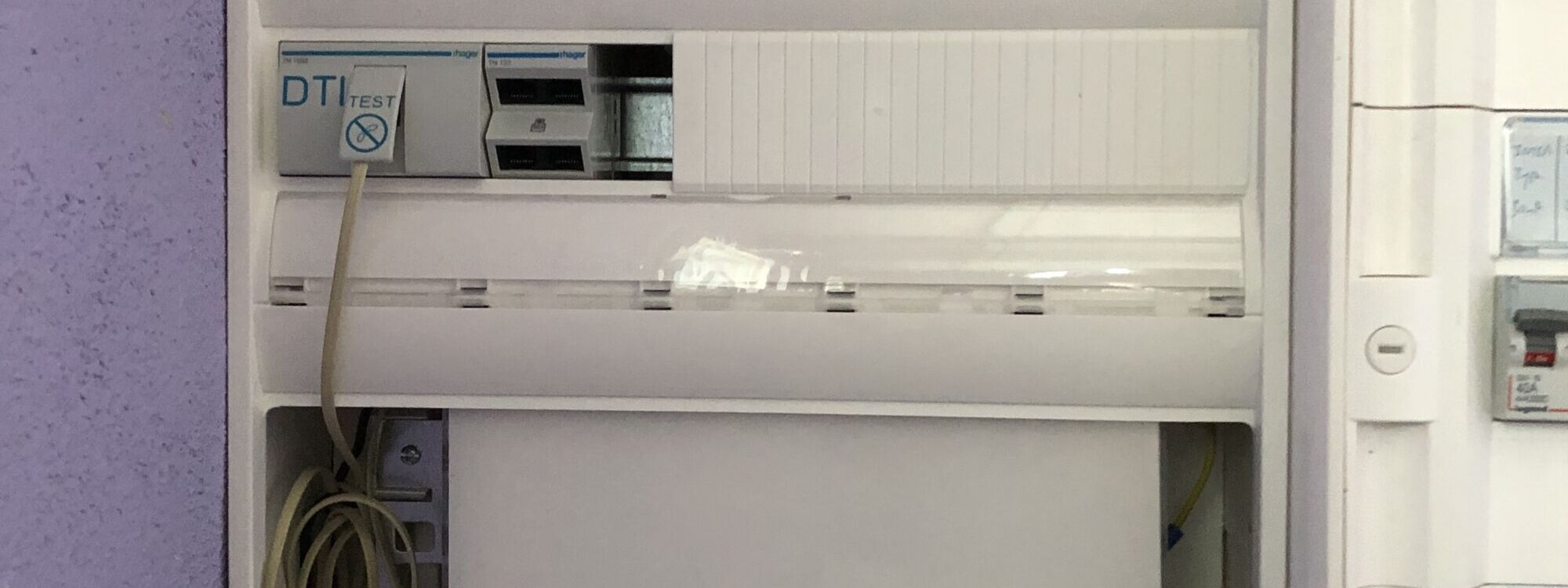 BAIE INFORMATIQUE2 2000X750 | J2E Elec Quelles sont les pannes électriques fréquentes ? Guebwiller