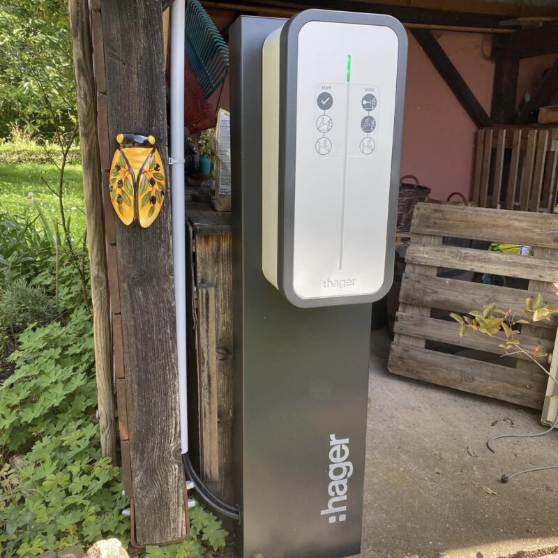 Installation de borne de recharge pour voiture &eacute;lectrique aux environs de Colmar et Guebwiller Pfastatt