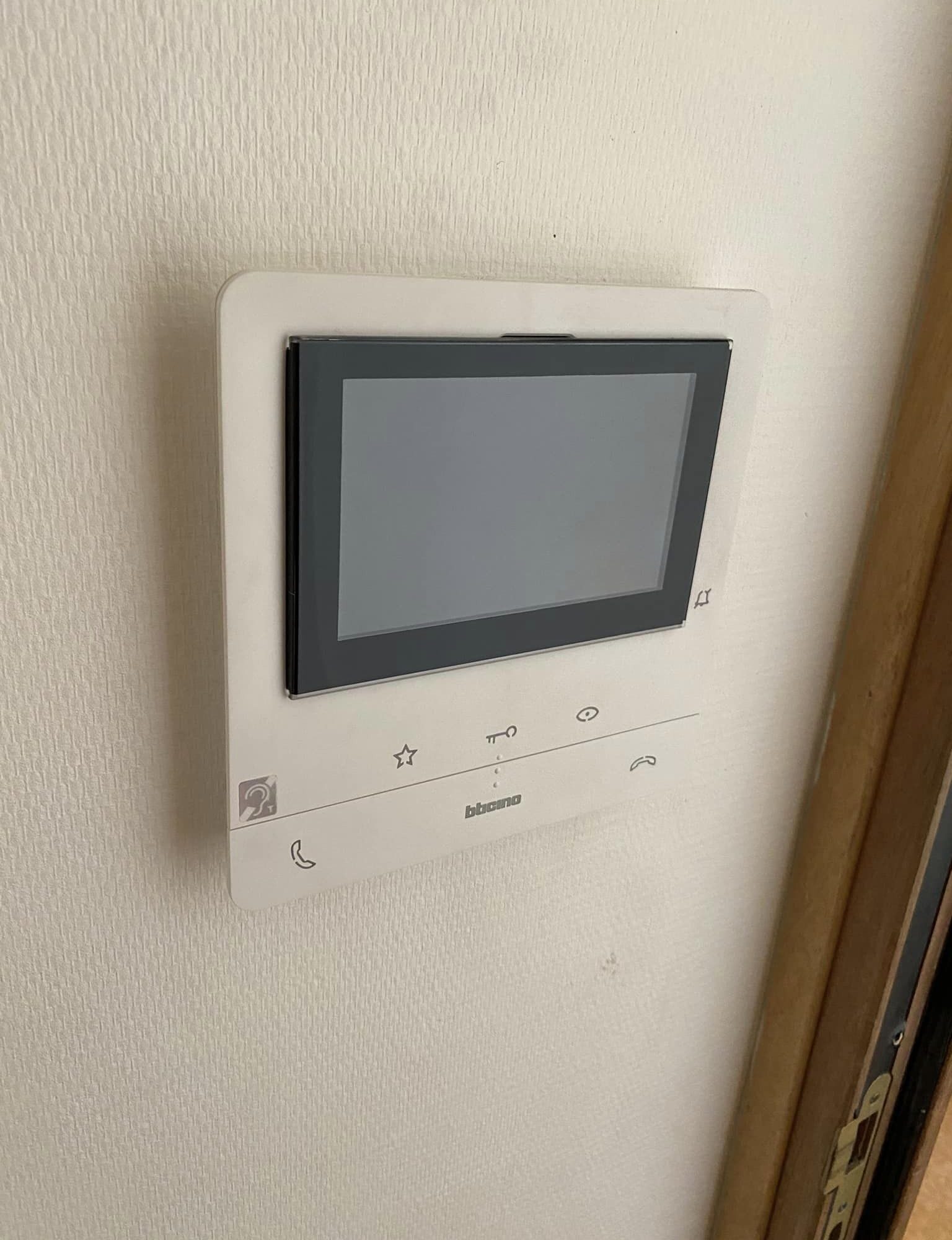 COURANT COURT2 1536X2000 | J2E Elec Entreprise d’électricité générale, borne de recharge et VMC près de Colmar et Sélestat Illzach 1