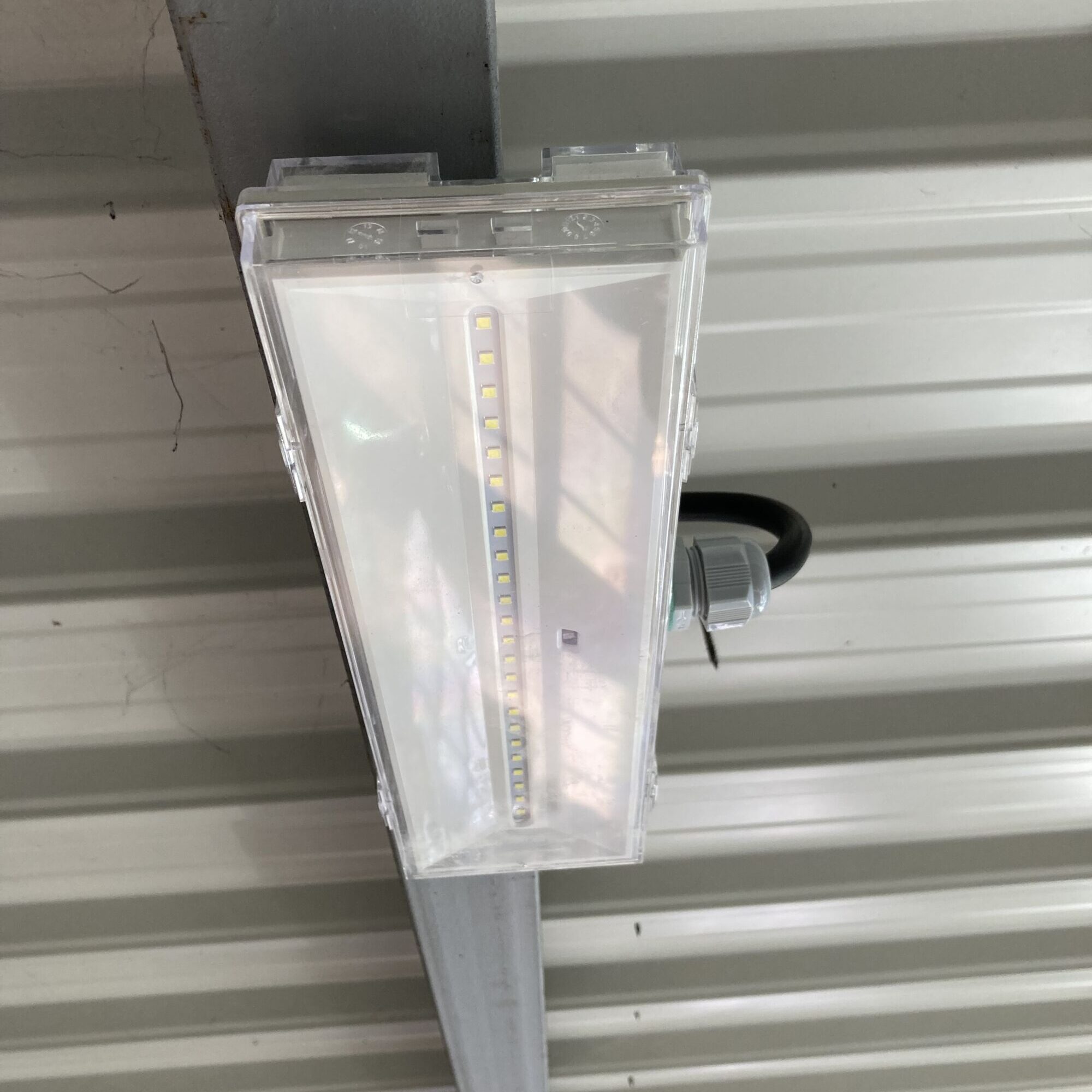 ECLAIRAGE SECURITE2 2000X2000 | J2E Elec Entreprise d’électricité générale, borne de recharge et VMC près de Colmar et Sélestat Rixheim 5